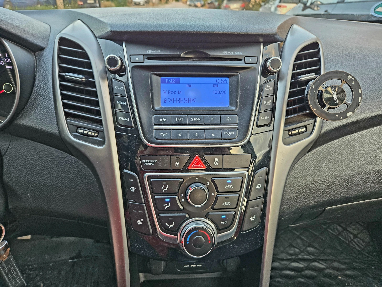 Hyundai I30 CRDI Германия Клима Парктроник Подгрев Led, снимка 15 - Автомобили и джипове - 55064123