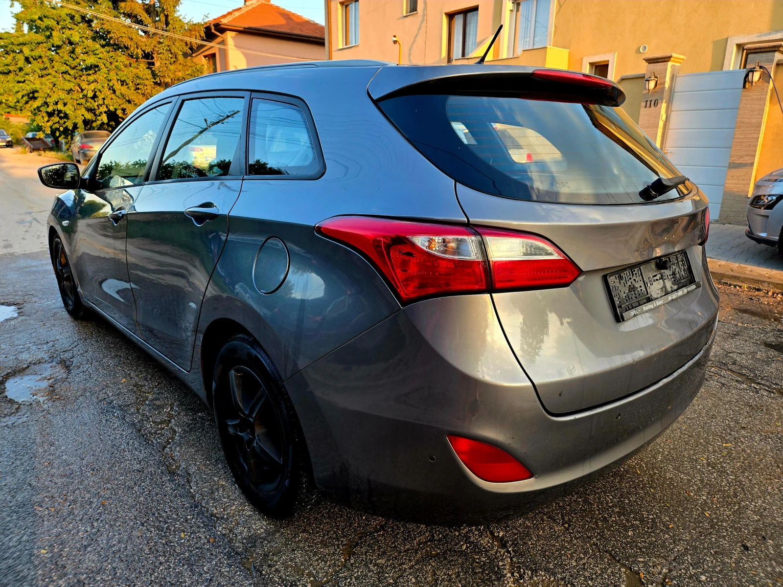 Hyundai I30 CRDI Германия Клима Парктроник Подгрев Led, снимка 3 - Автомобили и джипове - 55064123