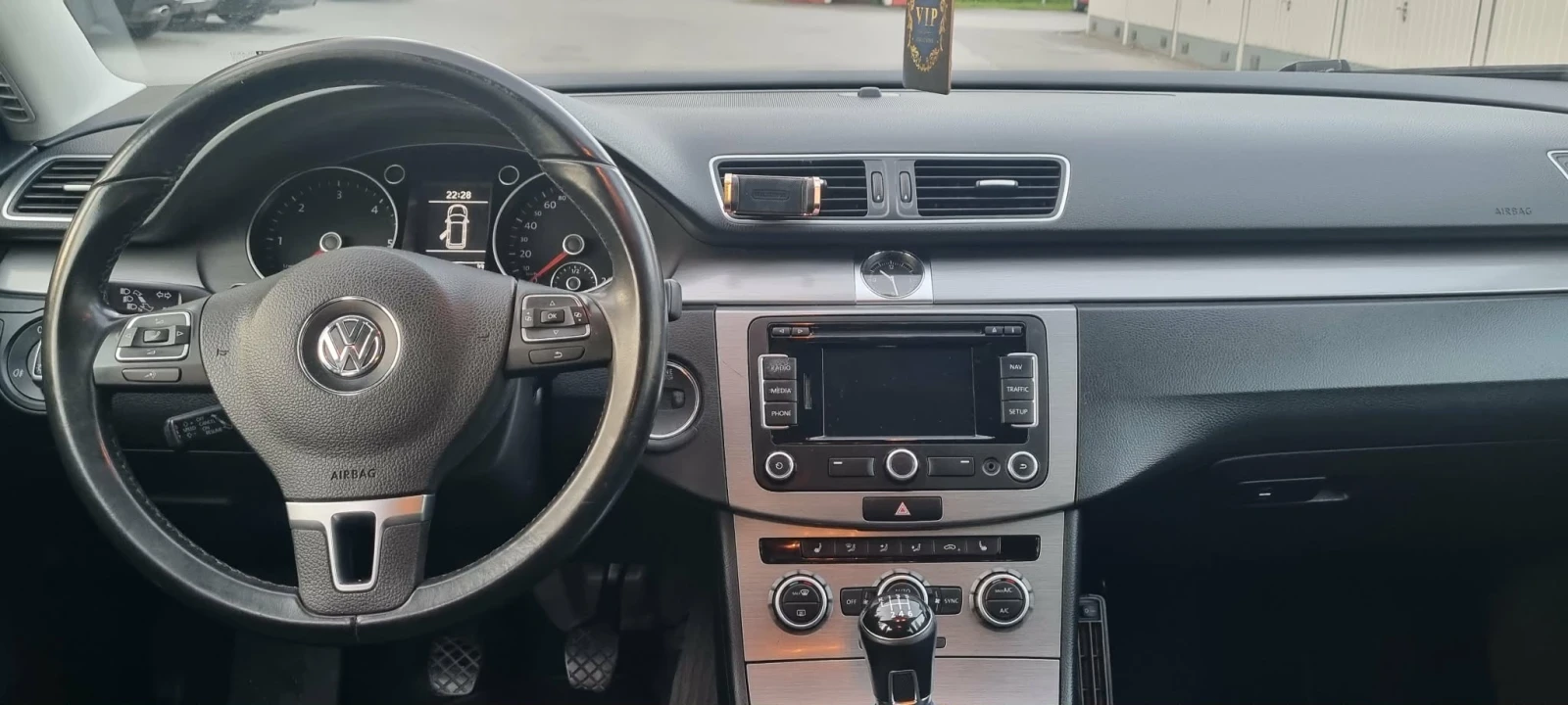 VW Passat, снимка 6 - Автомобили и джипове - 55357191