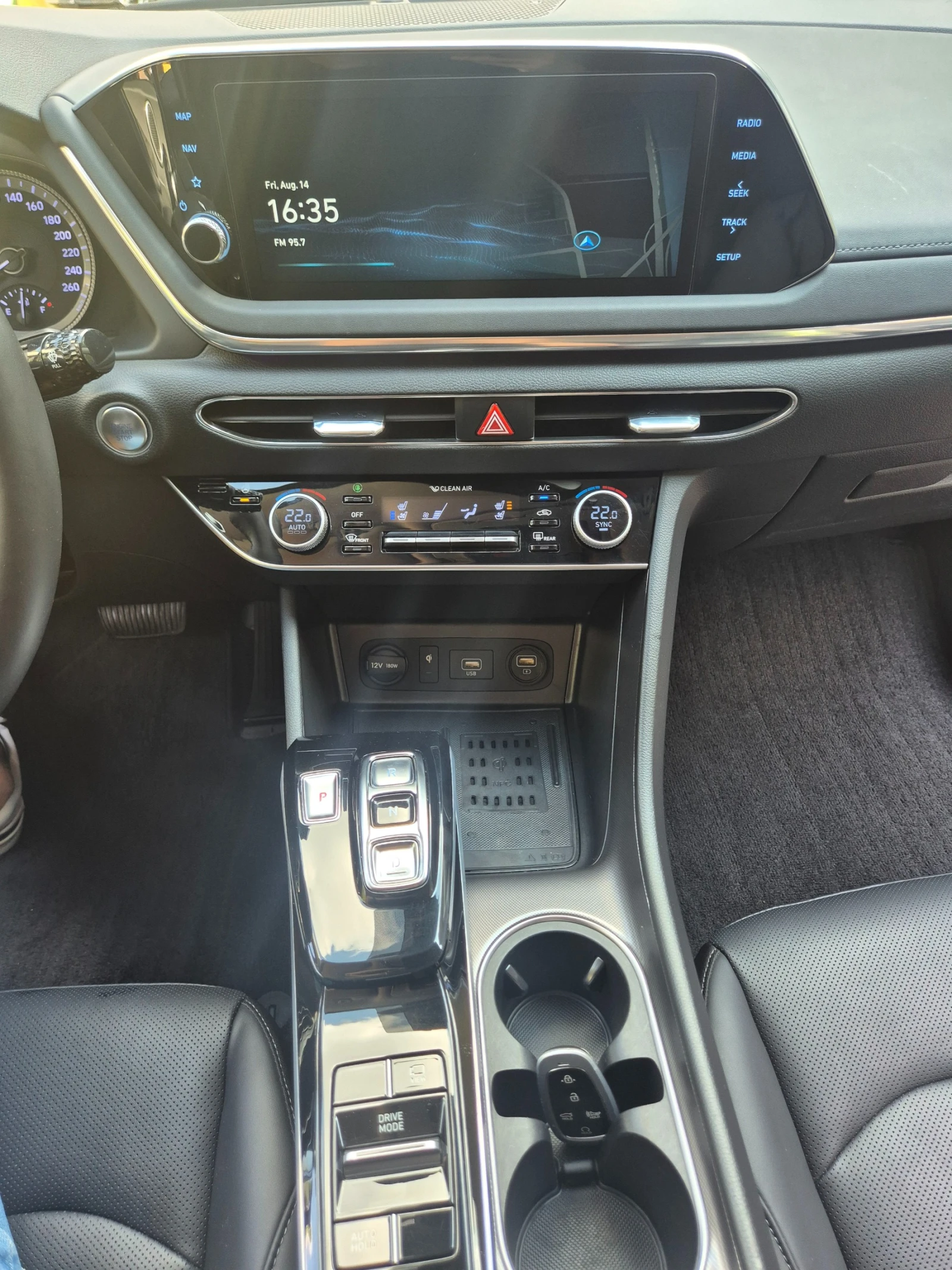 Hyundai Sonata 2.0 cm3 LPG, снимка 10 - Автомобили и джипове - 55666727