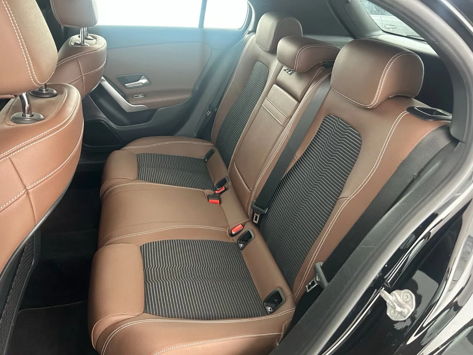 Mercedes-Benz A 180 d AMG-Line, снимка 12 - Автомобили и джипове - 55830232