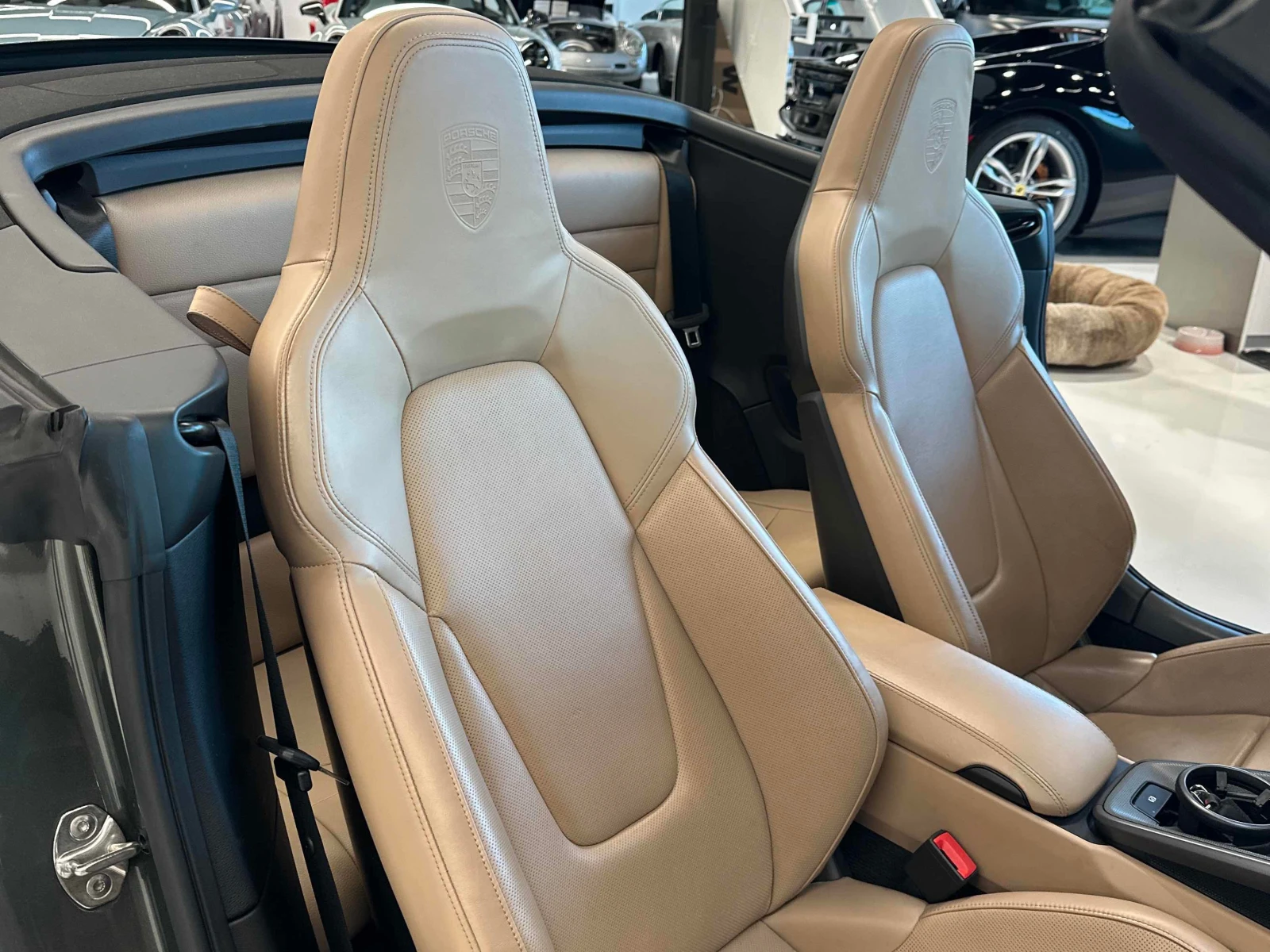 Porsche 911 * Carrera * CARFAX * , снимка 12 - Автомобили и джипове - 56134588