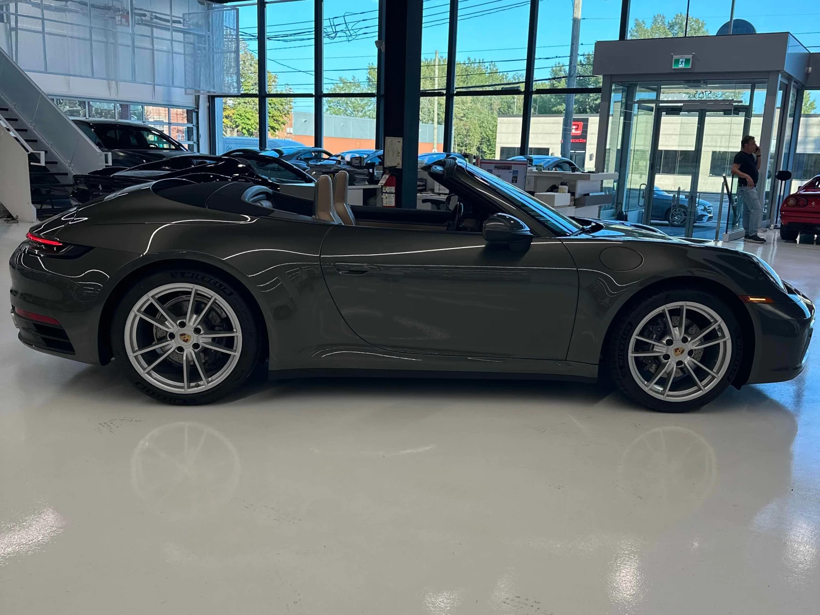 Porsche 911 * Carrera * CARFAX * , снимка 3 - Автомобили и джипове - 56134588