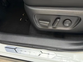 Toyota Rav4 НОВ!/LOUNGE/194HP/PANO/360/4X4/HUD/JBL/MEMO/490q, снимка 12