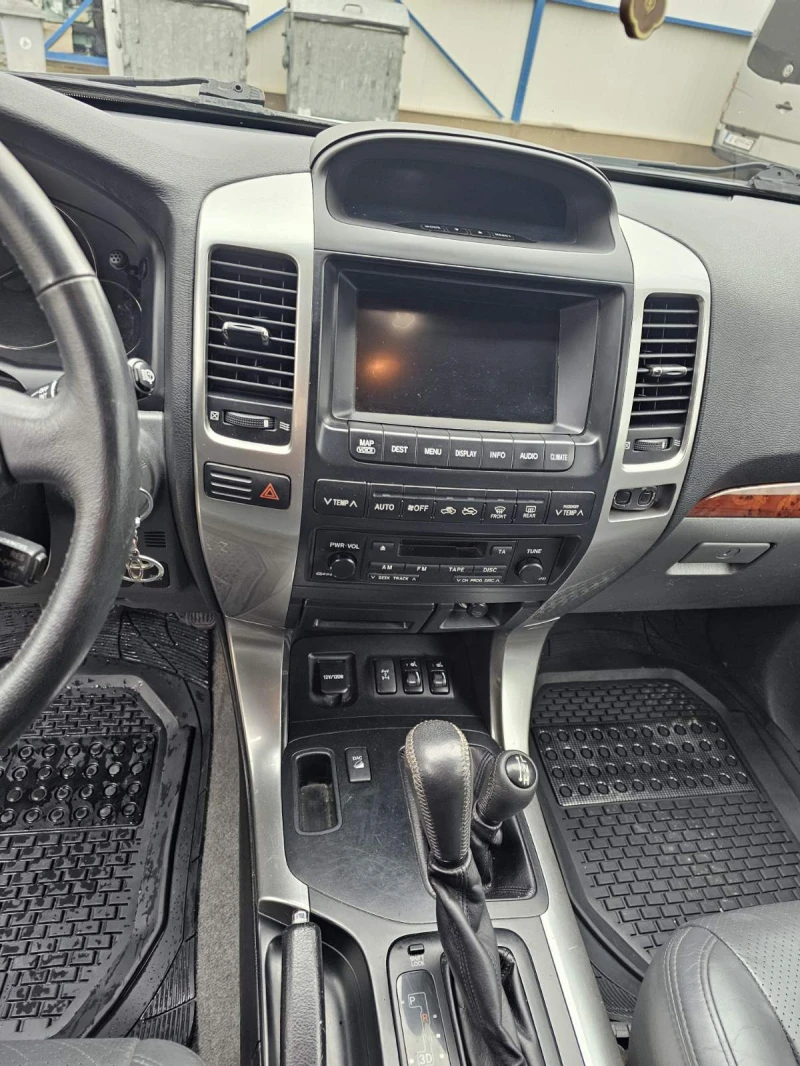 Toyota Land cruiser 3.0, снимка 6 - Автомобили и джипове - 47976870