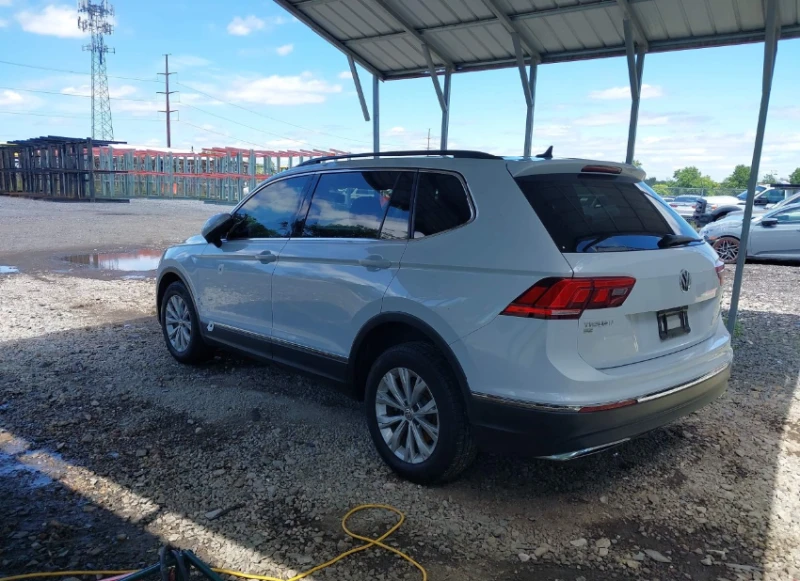 VW Tiguan 2.0T SEL 4X4, снимка 4 - Автомобили и джипове - 48024757