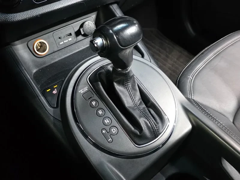 Kia Sportage Diesel 2Wd Tlx Luxury, снимка 9 - Автомобили и джипове - 55046706