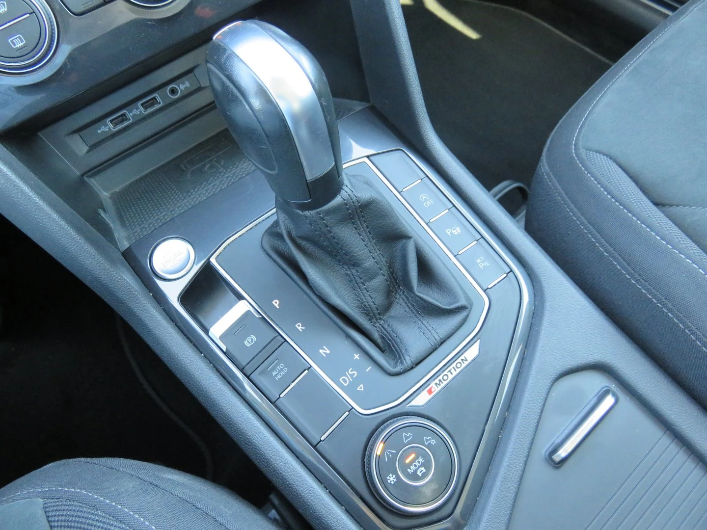 VW Tiguan LWB Highline 2.0TSI 4MOTION BMT - изображение 9