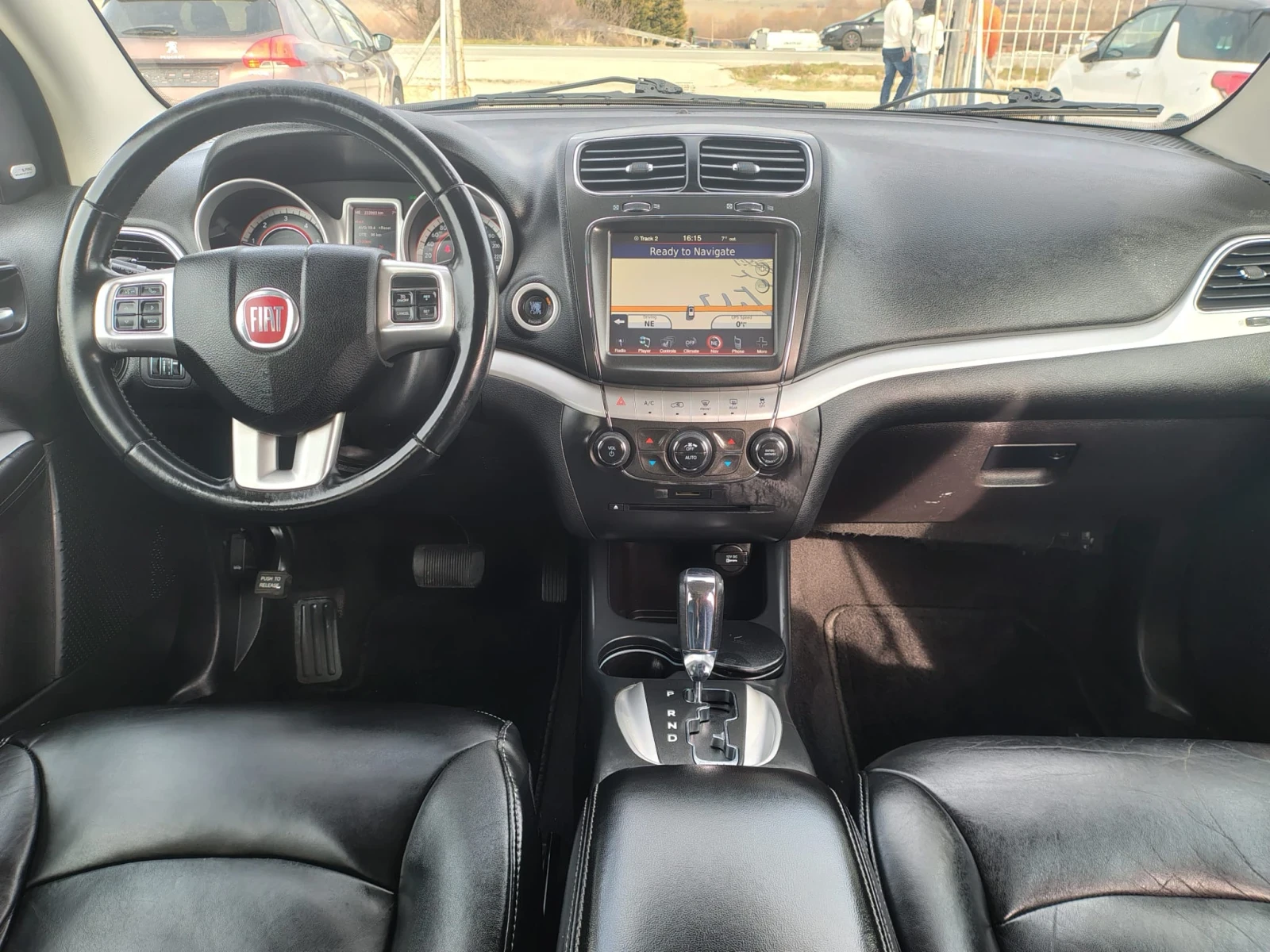 Fiat Freemont 2.0 Multijet 4X4 DVD 7места , снимка 11 - Автомобили и джипове - 53696876
