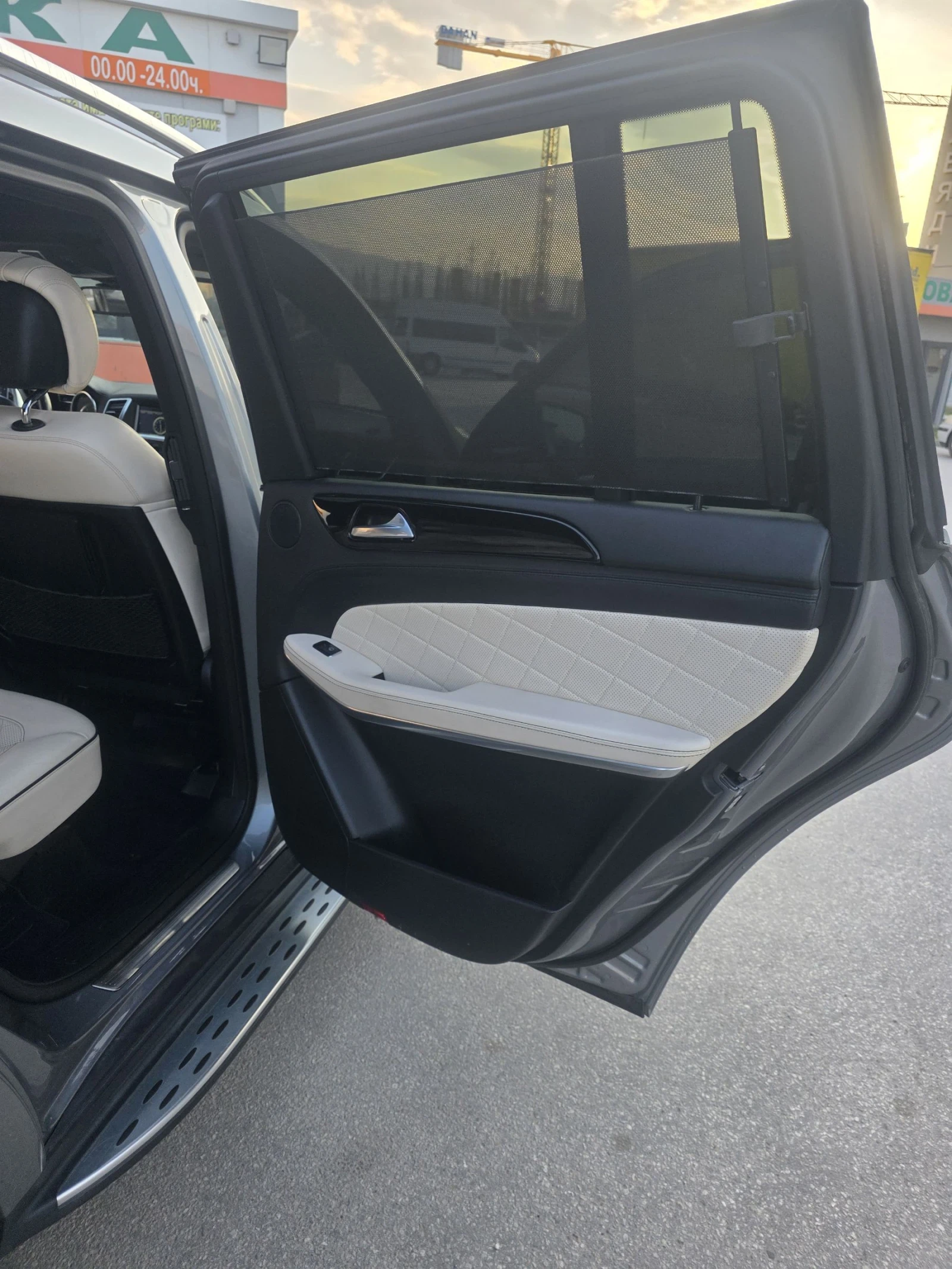 Mercedes-Benz GL 550, снимка 10 - Автомобили и джипове - 53880638