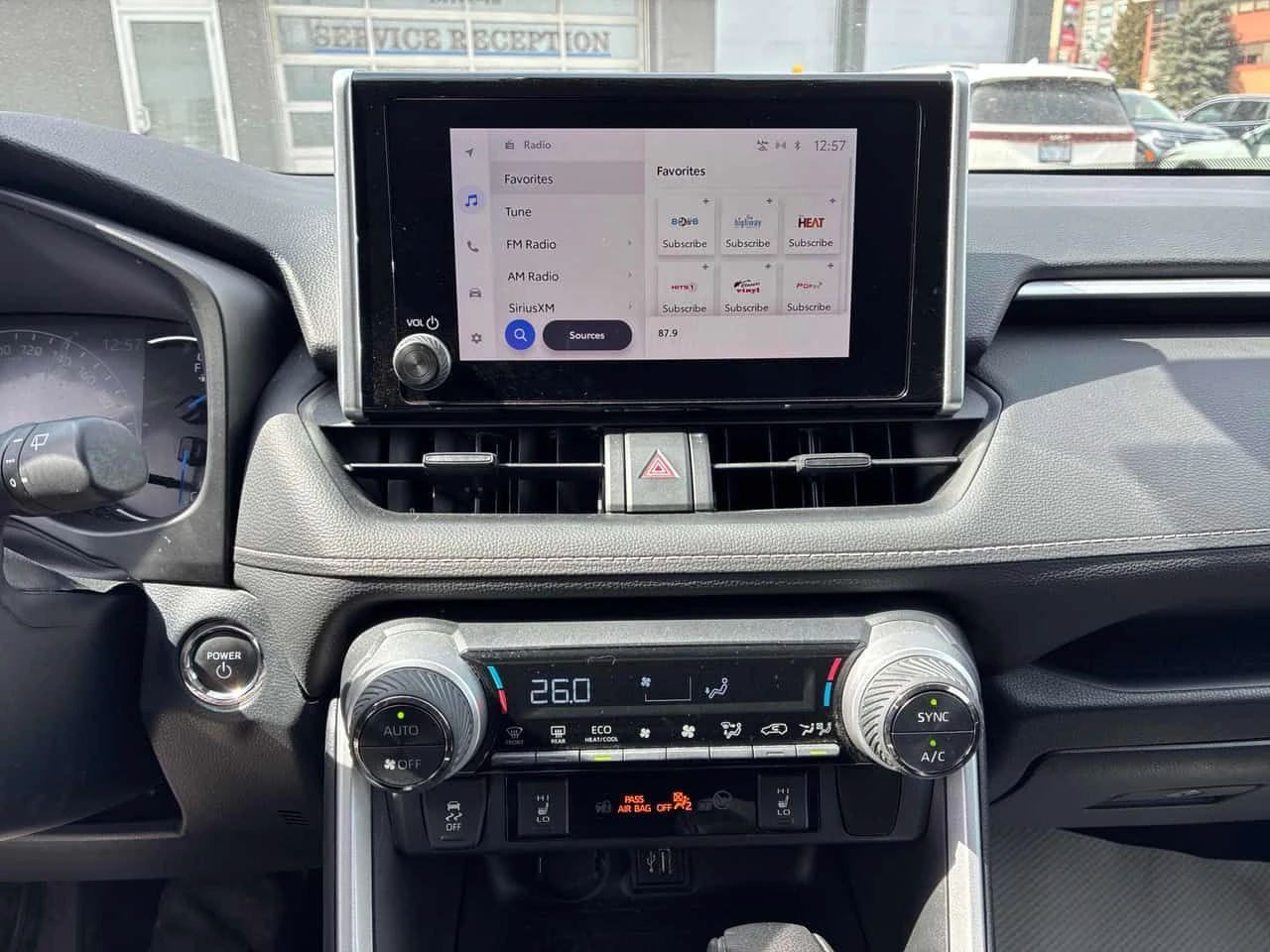 Toyota Rav4 * Hybrid XLE * ПРЕДСТАВИТЕЛСТВО * ПОДГРЕВИ * КАМЕР, снимка 9 - Автомобили и джипове - 54085237