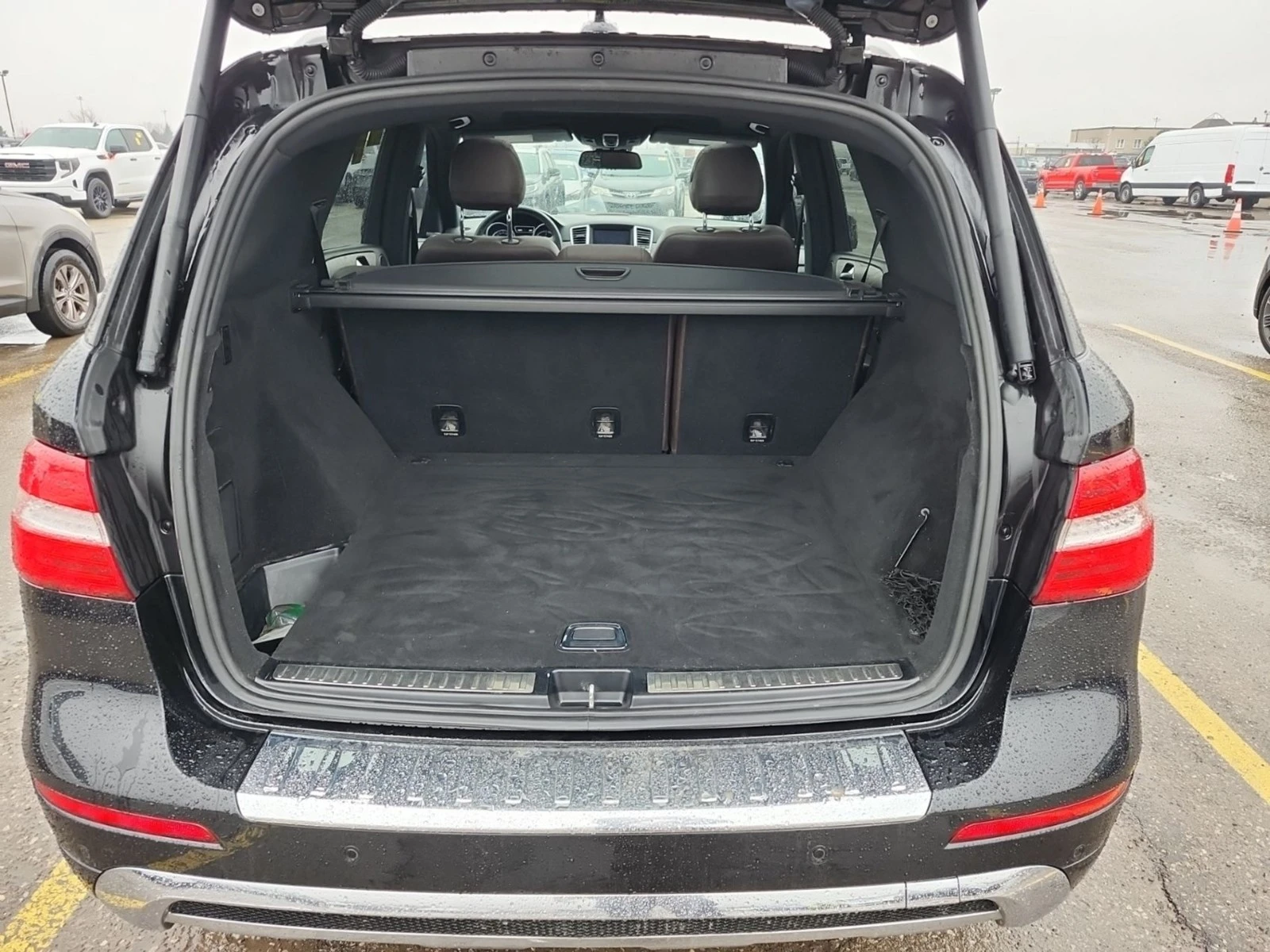 Mercedes-Benz ML 350 AMG LINE/KEYLESS/NAVI/LANE ASSIST, снимка 5 - Автомобили и джипове - 54194064