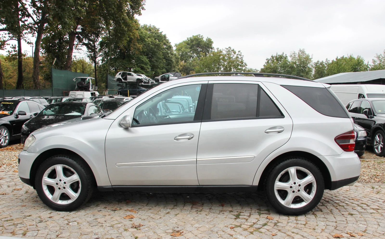 Mercedes-Benz ML 320 CDI , снимка 8 - Автомобили и джипове - 54216777