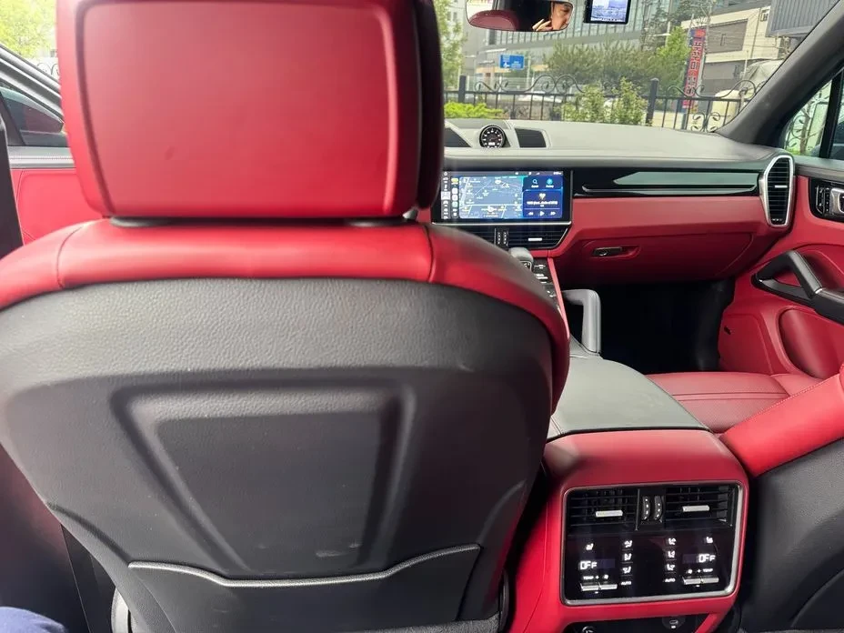 Porsche Cayenne RED * 360 * ПОДГРЕВ/ОБДУХ * LANE ASSIST , снимка 13 - Автомобили и джипове - 54724798