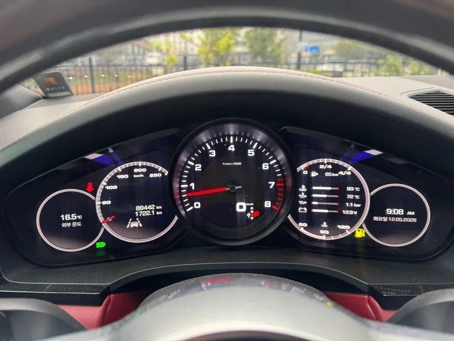 Porsche Cayenne RED * 360 * ПОДГРЕВ/ОБДУХ * LANE ASSIST , снимка 17 - Автомобили и джипове - 54724798