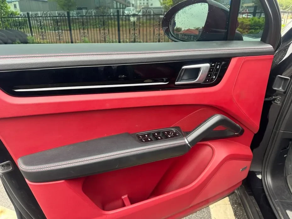 Porsche Cayenne RED * 360 * ПОДГРЕВ/ОБДУХ * LANE ASSIST , снимка 14 - Автомобили и джипове - 54724798