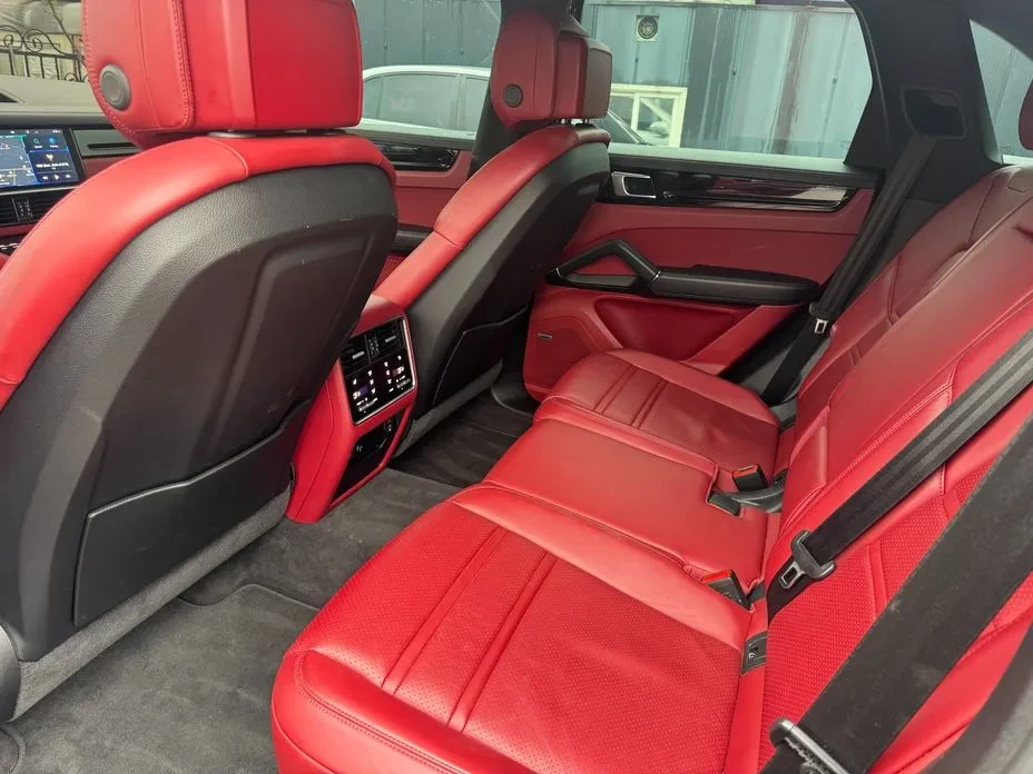 Porsche Cayenne RED * 360 * ПОДГРЕВ/ОБДУХ * LANE ASSIST , снимка 12 - Автомобили и джипове - 54724798
