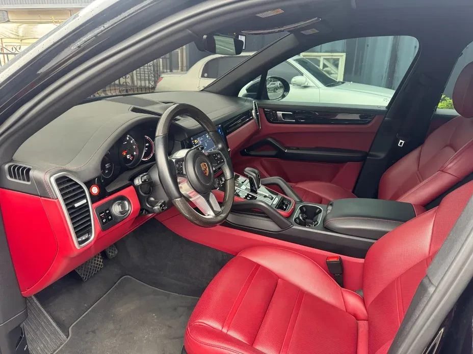 Porsche Cayenne RED * 360 * ПОДГРЕВ/ОБДУХ * LANE ASSIST , снимка 15 - Автомобили и джипове - 54724798