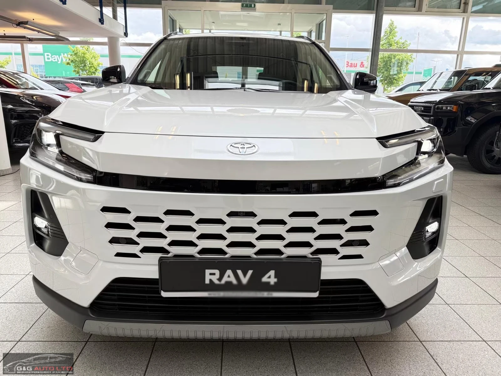 Toyota Rav4 НОВ!/LOUNGE/194HP/PANO/360/4X4/HUD/JBL/MEMO/490q, снимка 2 - Автомобили и джипове - 55318669