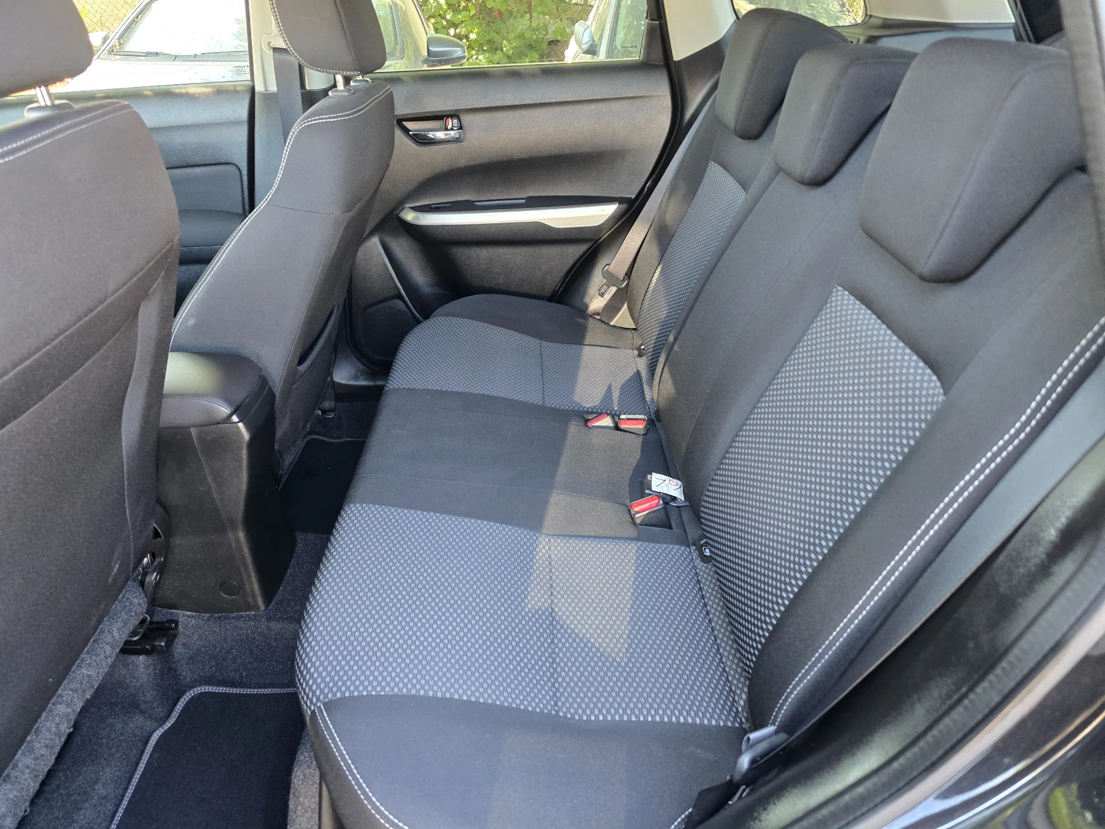 Suzuki Vitara ТОП/1.6D/EU6/Kamera/Navi, снимка 15 - Автомобили и джипове - 56067451