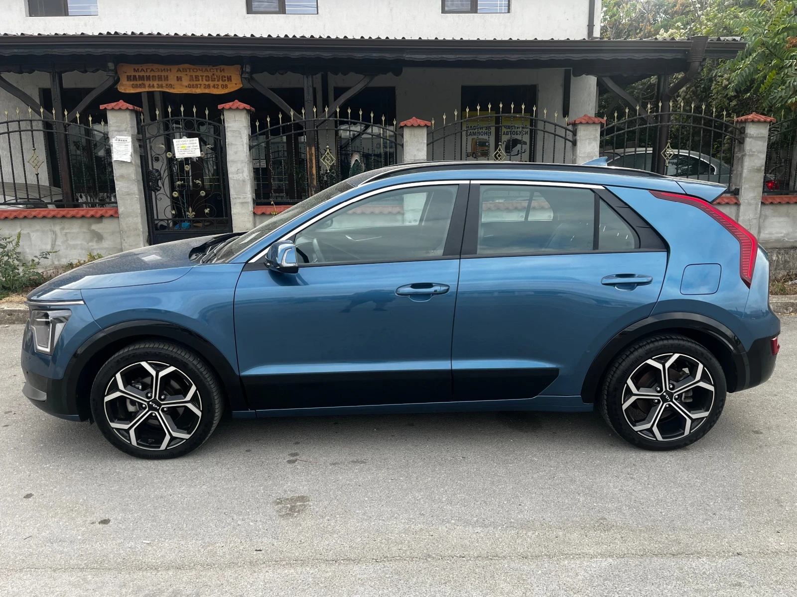 Kia Niro, снимка 3 - Автомобили и джипове - 56085382