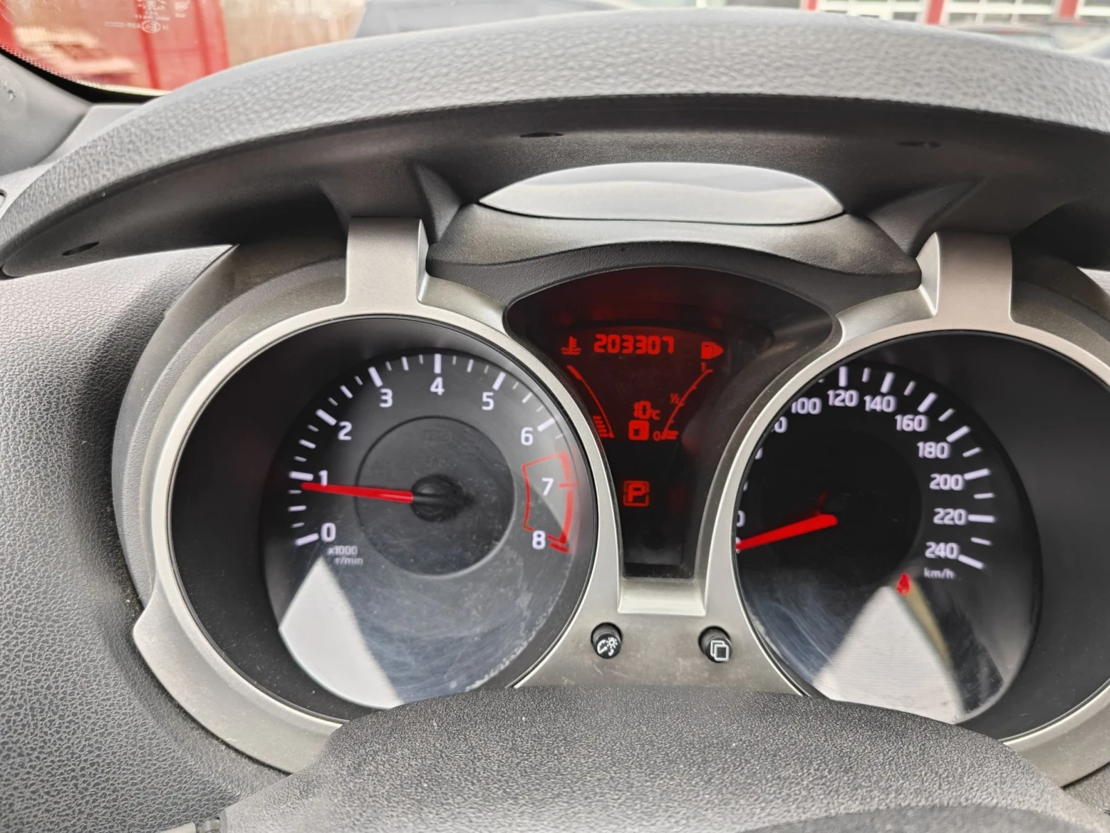 Nissan Juke 1.6DIG-T/4x4/, снимка 14 - Автомобили и джипове - 56540810