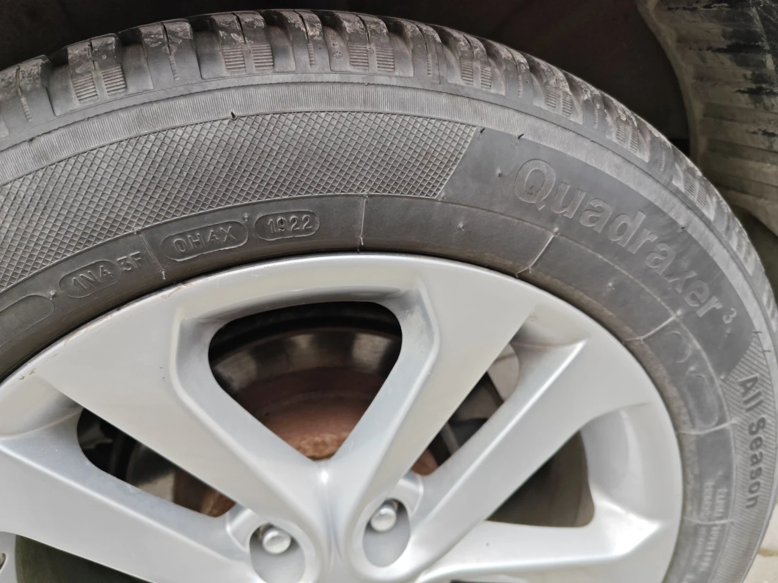Nissan Juke 1.6DIG-T/4x4/, снимка 16 - Автомобили и джипове - 56540810