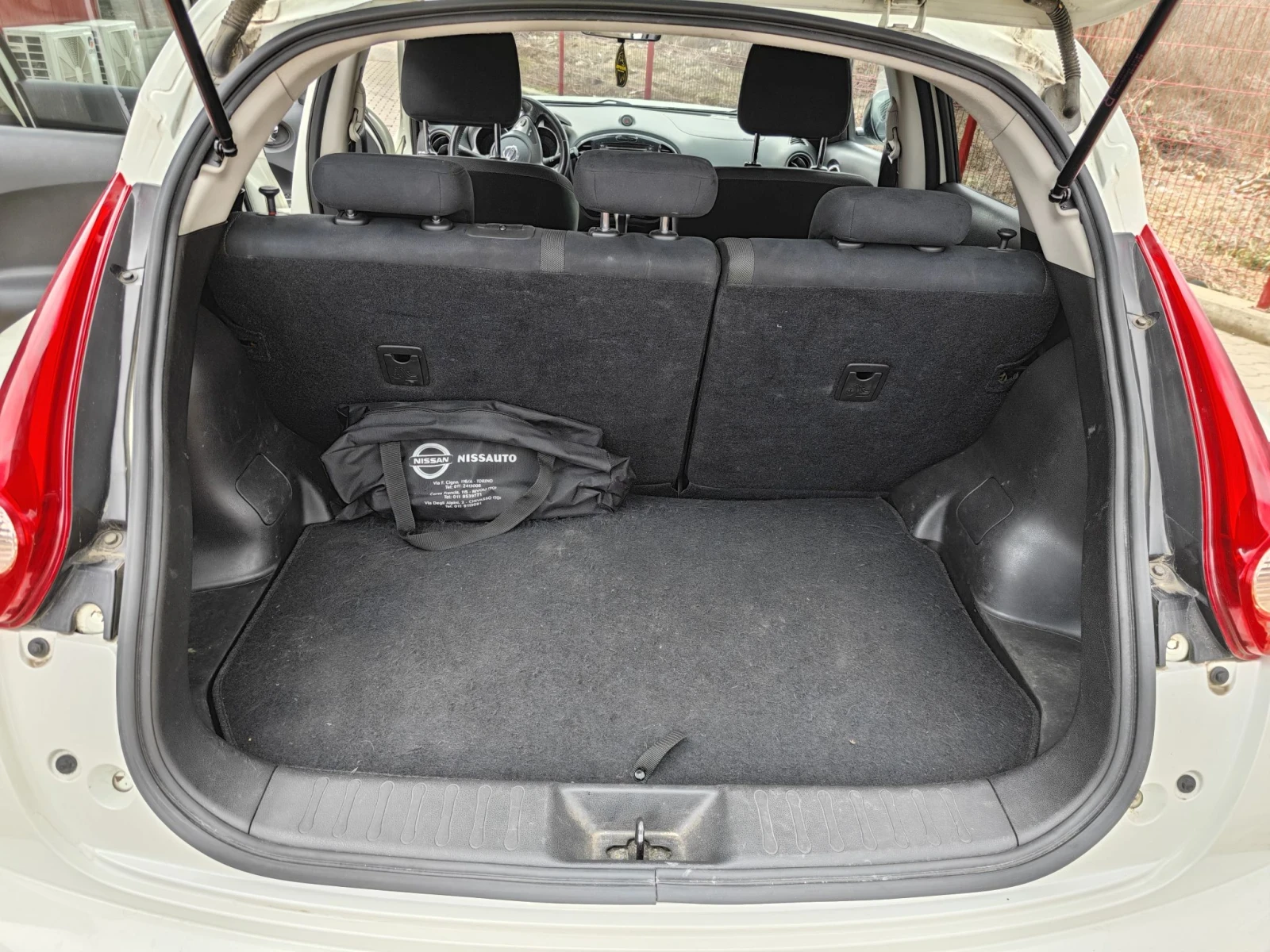 Nissan Juke 1.6DIG-T/4x4/, снимка 10 - Автомобили и джипове - 56540810