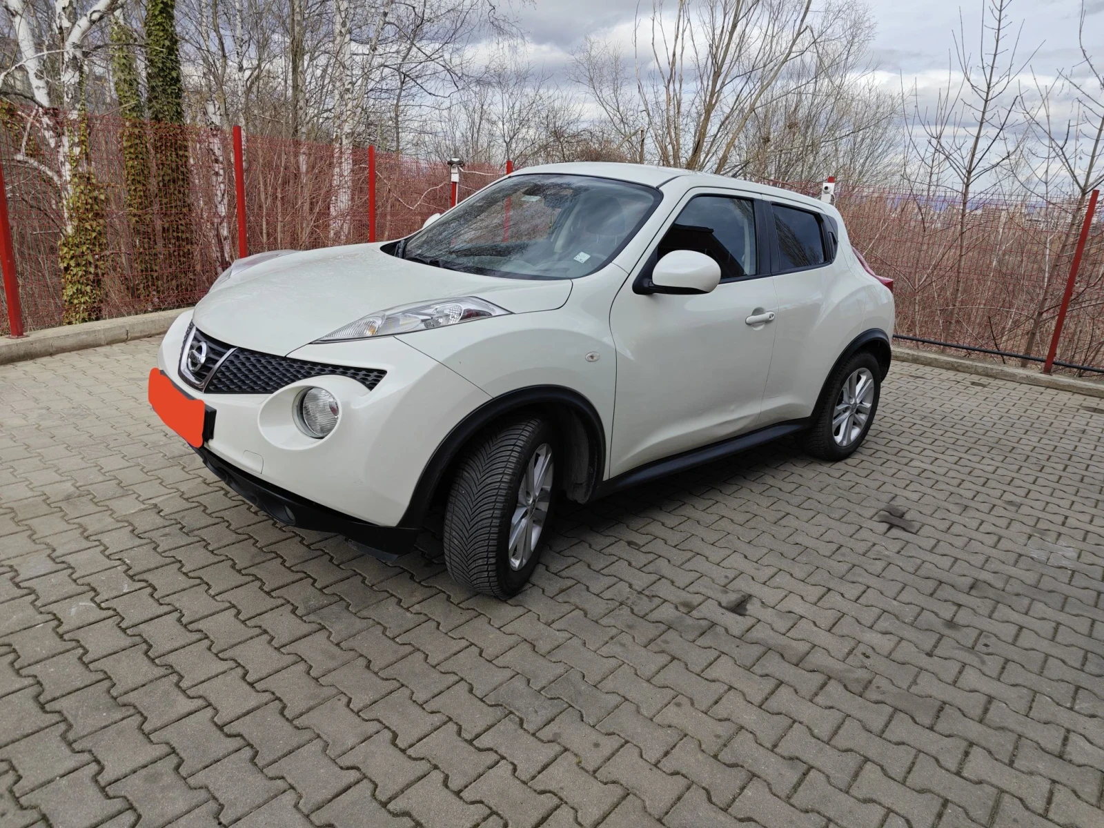 Nissan Juke 1.6DIG-T/4x4/, снимка 4 - Автомобили и джипове - 56540810