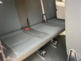 VW Caravelle 2.0TDI VIP/LED/8+ 1/XENON/NAVI/KLIMATRONIK/UNIKAT, снимка 16