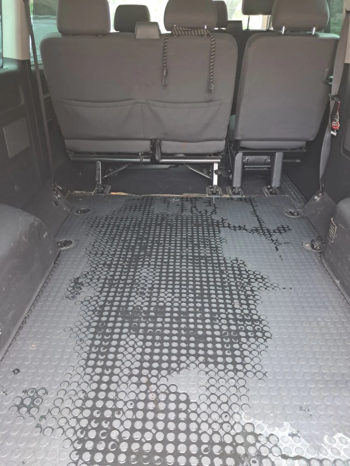 VW Caravelle 2.0 BiTDI - изображение 9