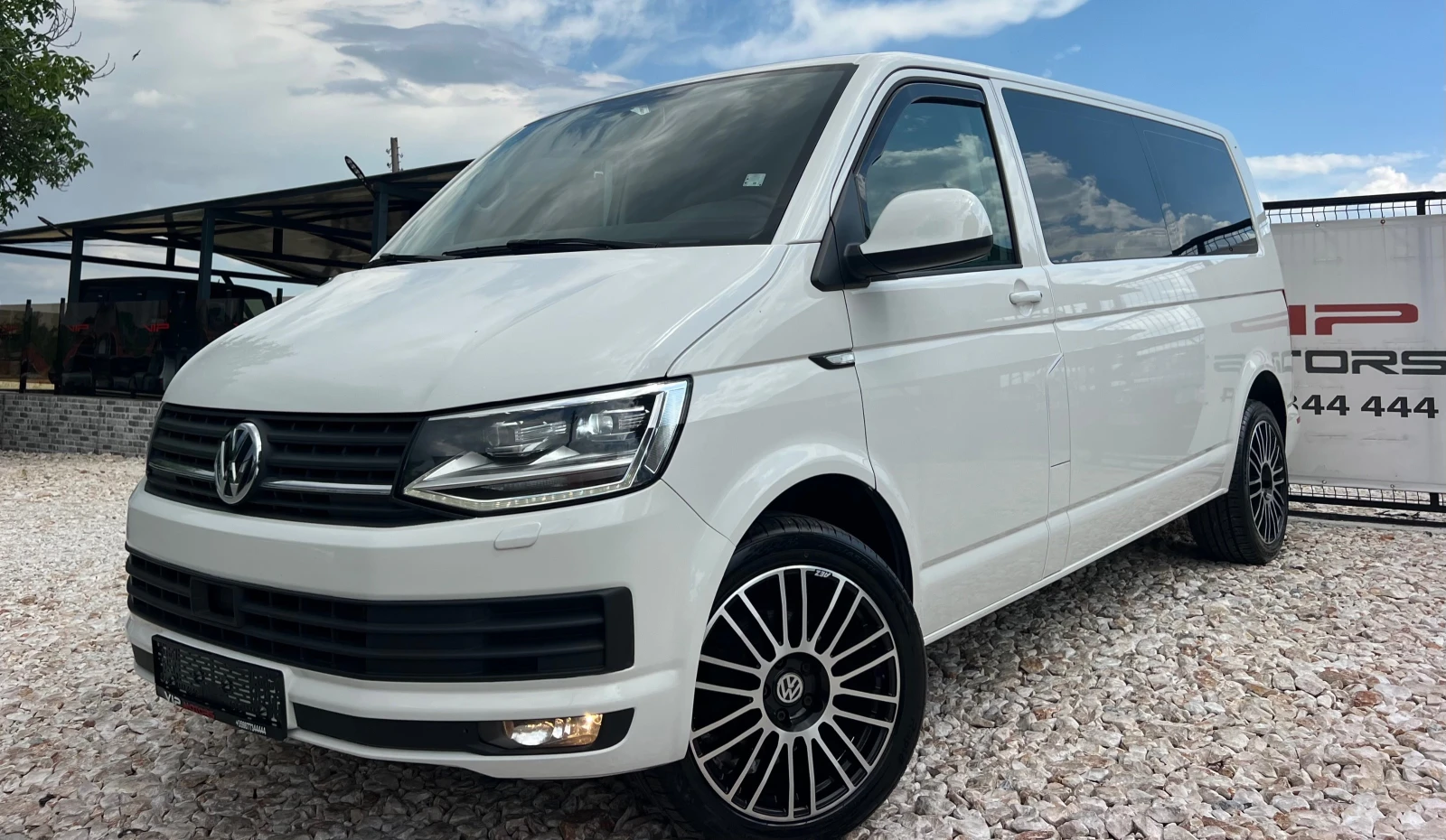 VW Caravelle 2.0TDI VIP/LED/8+ 1/XENON/NAVI/KLIMATRONIK/UNIKAT