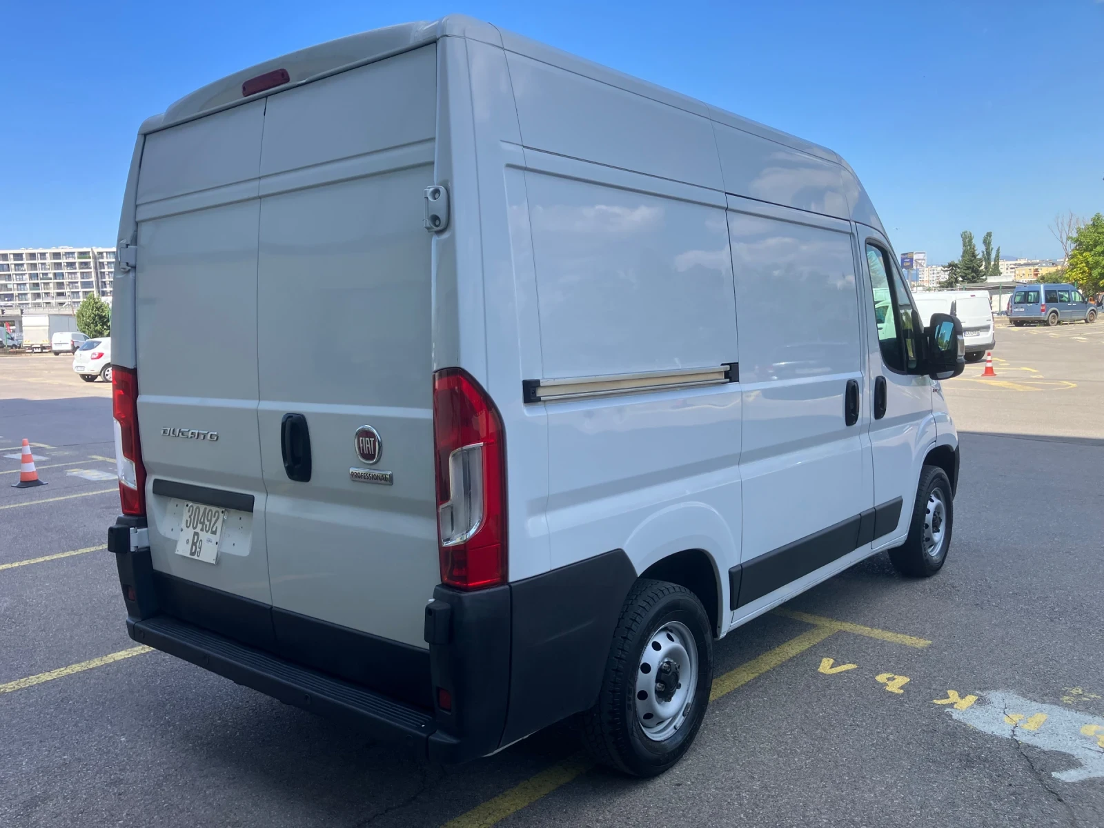Fiat Ducato 2.3 Multijet, снимка 4 - Бусове и автобуси - 55590094