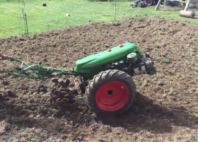 Трактор Друга марка U1, снимка 1