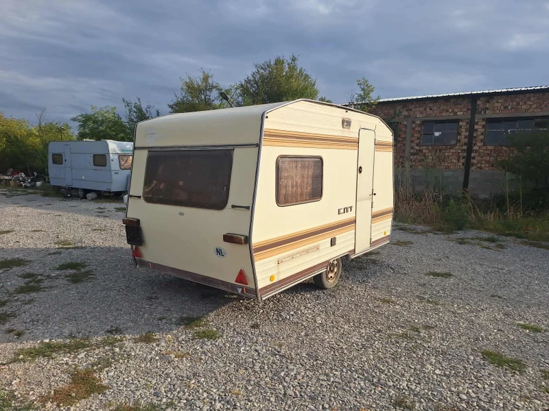 Каравана Burstner city, снимка 2 - Каравани и кемпери - 52079533