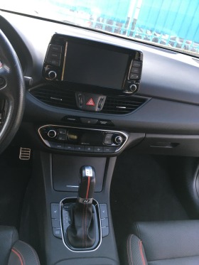 Hyundai Elantra GT/i30 N-Line 1.6T DCT AUTO LED NAVI KEYLESS 201HP, снимка 15 - Автомобили и джипове - 41547999