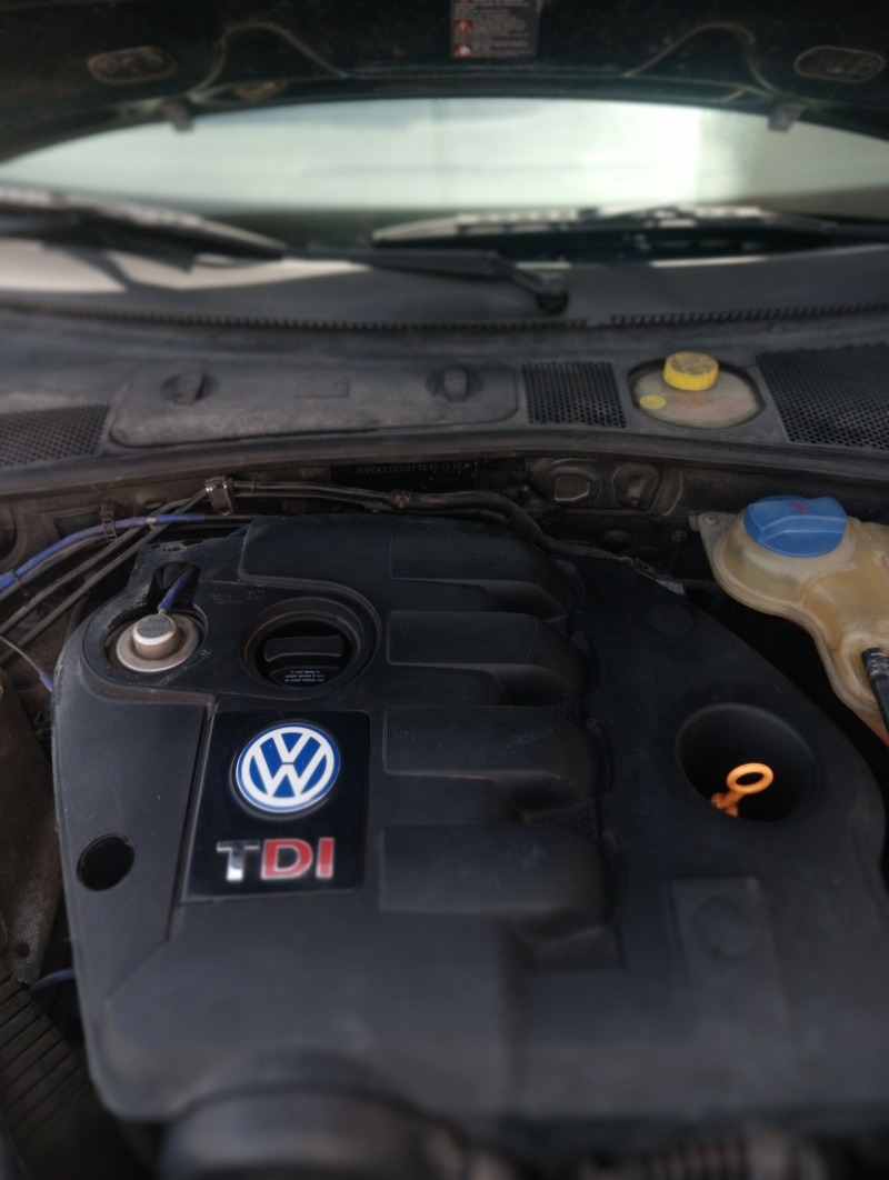 VW Passat 1.9 TDI, снимка 12 - Автомобили и джипове - 46308135