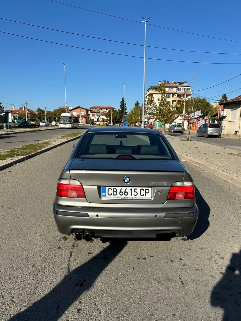 BMW 528 Lpg, снимка 4 - Автомобили и джипове - 47734954