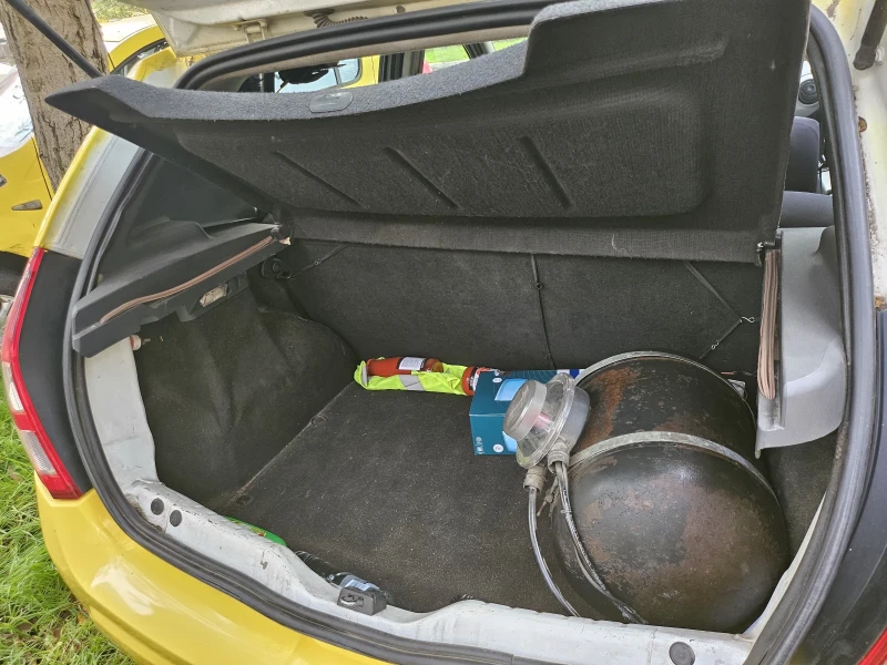 Dacia Sandero, снимка 6 - Автомобили и джипове - 52350706