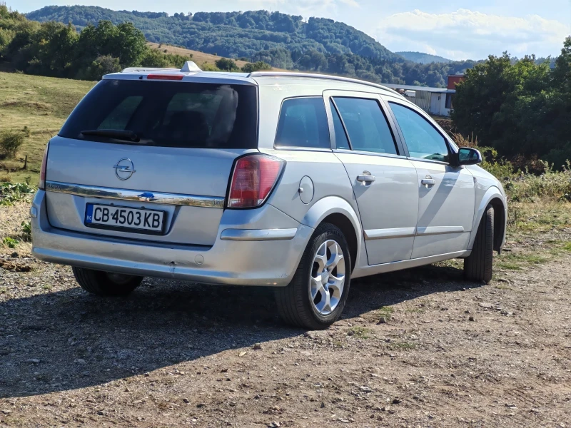 Opel Astra 1.8 LPG, снимка 3 - Автомобили и джипове - 53410644
