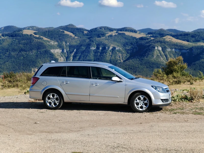 Opel Astra 1.8 LPG, снимка 2 - Автомобили и джипове - 53410644