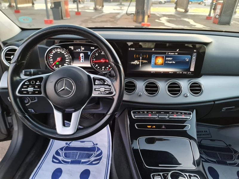 Mercedes-Benz E 220 ТОП ЦЕНА/AMG, снимка 11 - Автомобили и джипове - 53488356