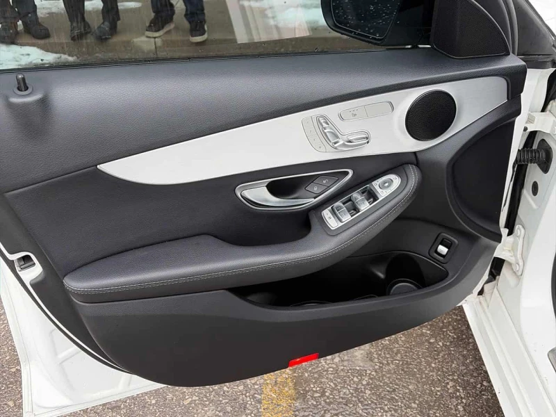 Mercedes-Benz C 300 * CARFAX * ЦЕНА ДО БГ, снимка 10 - Автомобили и джипове - 53527920