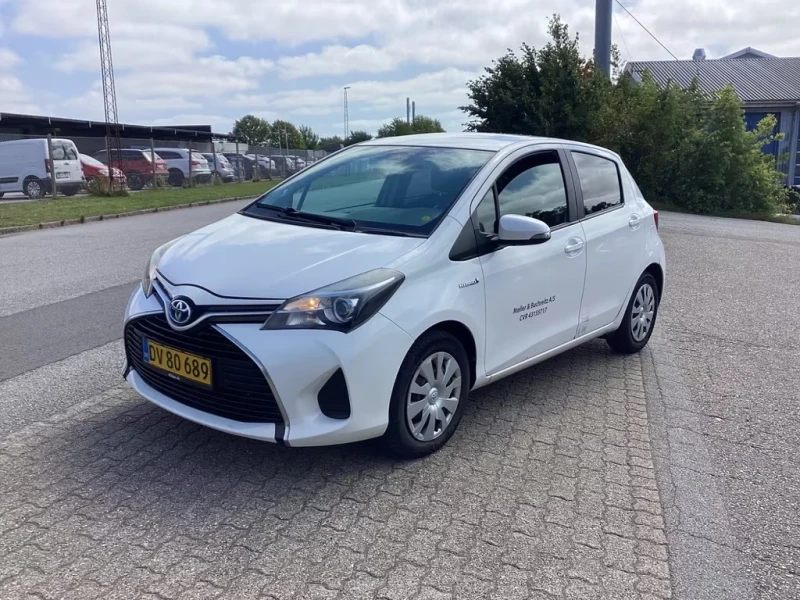 Toyota Yaris 1.5 Hubrid E-cvt van - 4998 € / 9775.24 лв. - 14293916 1