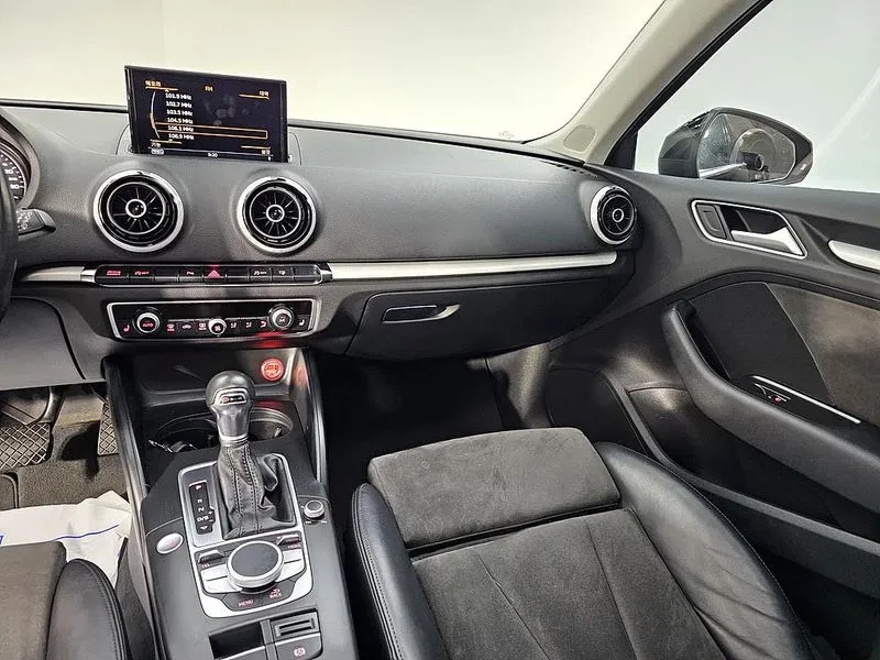 Audi A3 2.0 TDI, снимка 10 - Автомобили и джипове - 55006370