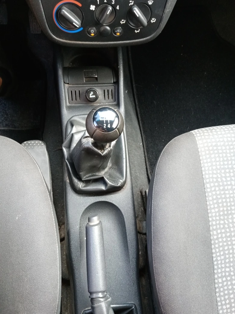 Opel Combo 1.3jtd KLIMA, снимка 16 - Автомобили и джипове - 55577026