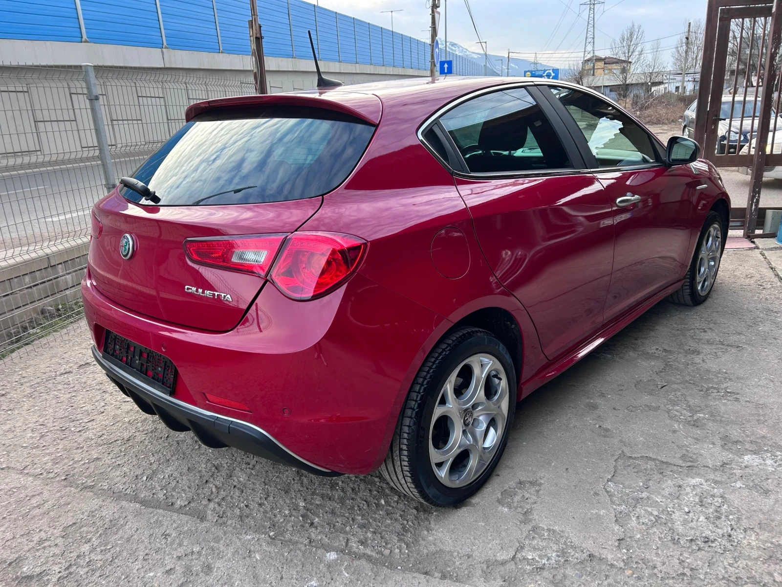 Alfa Romeo Giulietta 1.6GTDm-2 EURO 6D - изображение 4