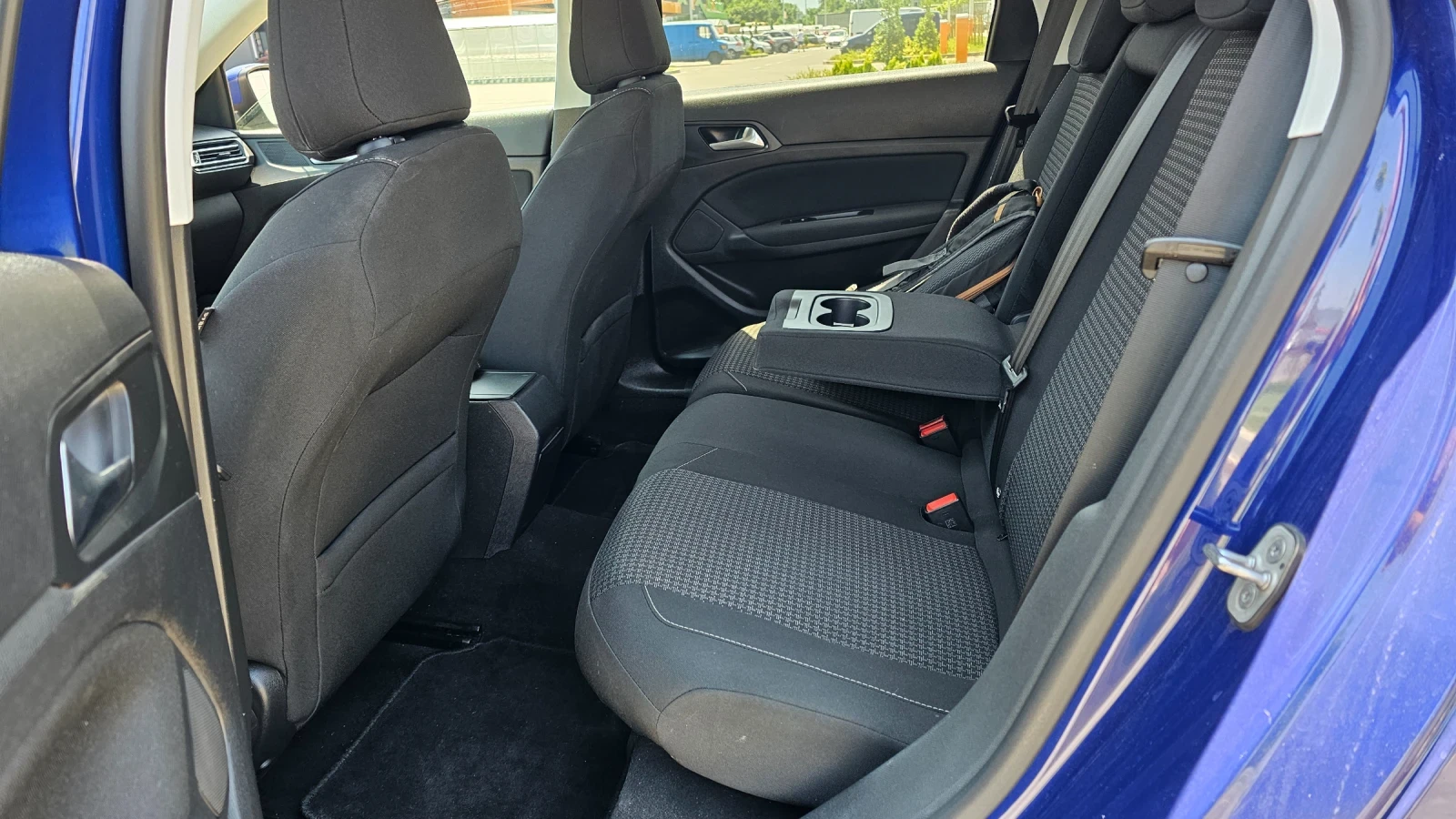 Peugeot 308 SW 1.5 HDI/ EAT8 - изображение 10