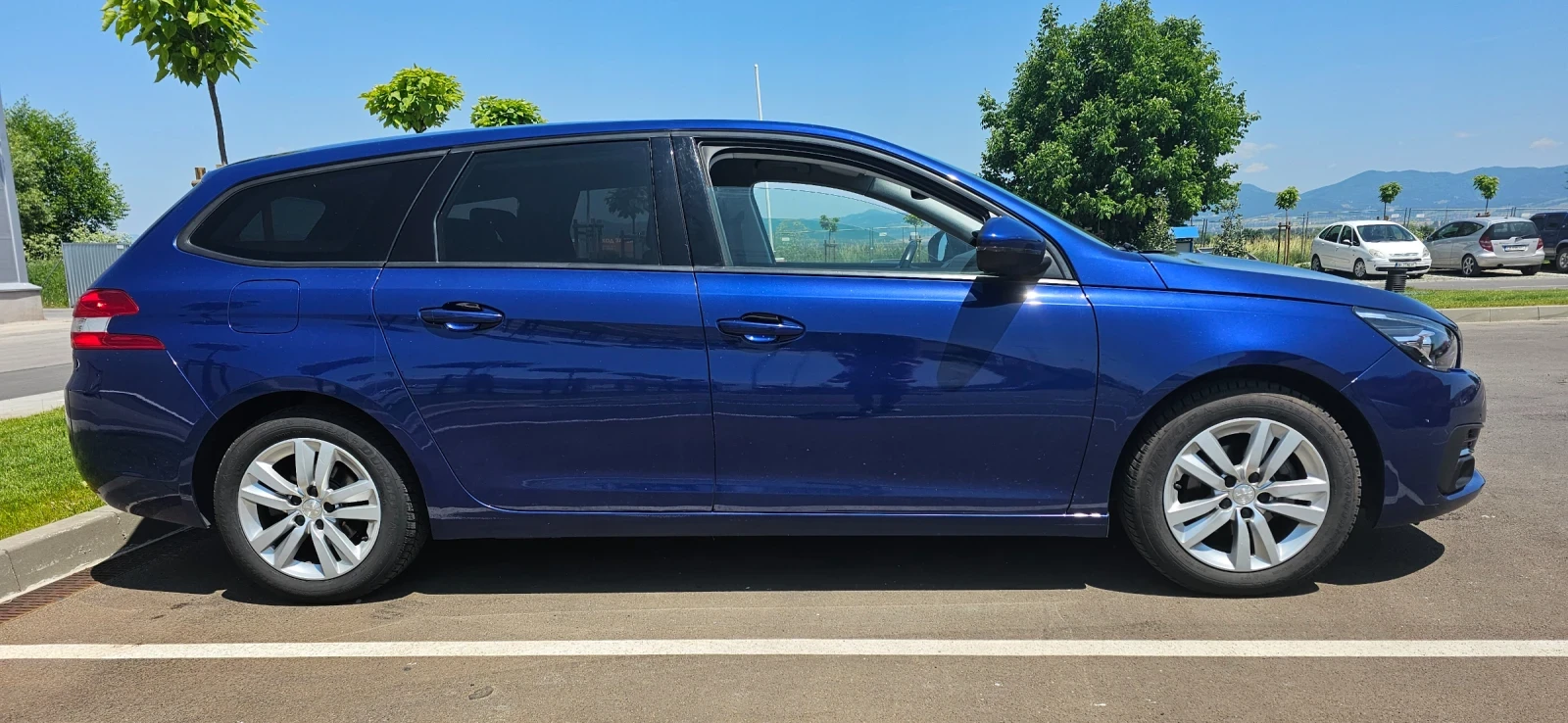 Peugeot 308 SW 1.5 HDI/ EAT8 - изображение 4