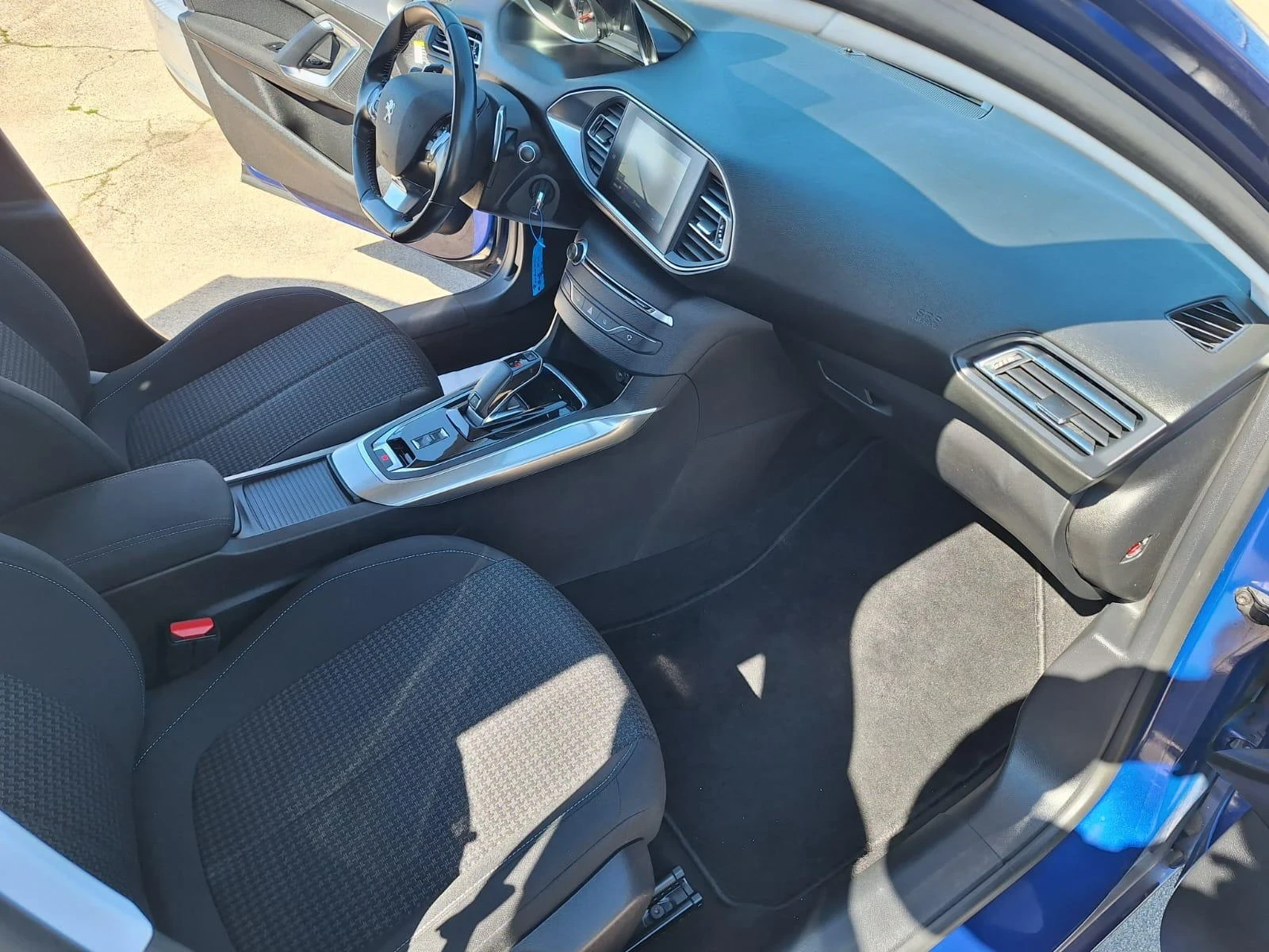 Peugeot 308 SW 1.5 HDI/ EAT8 - изображение 9